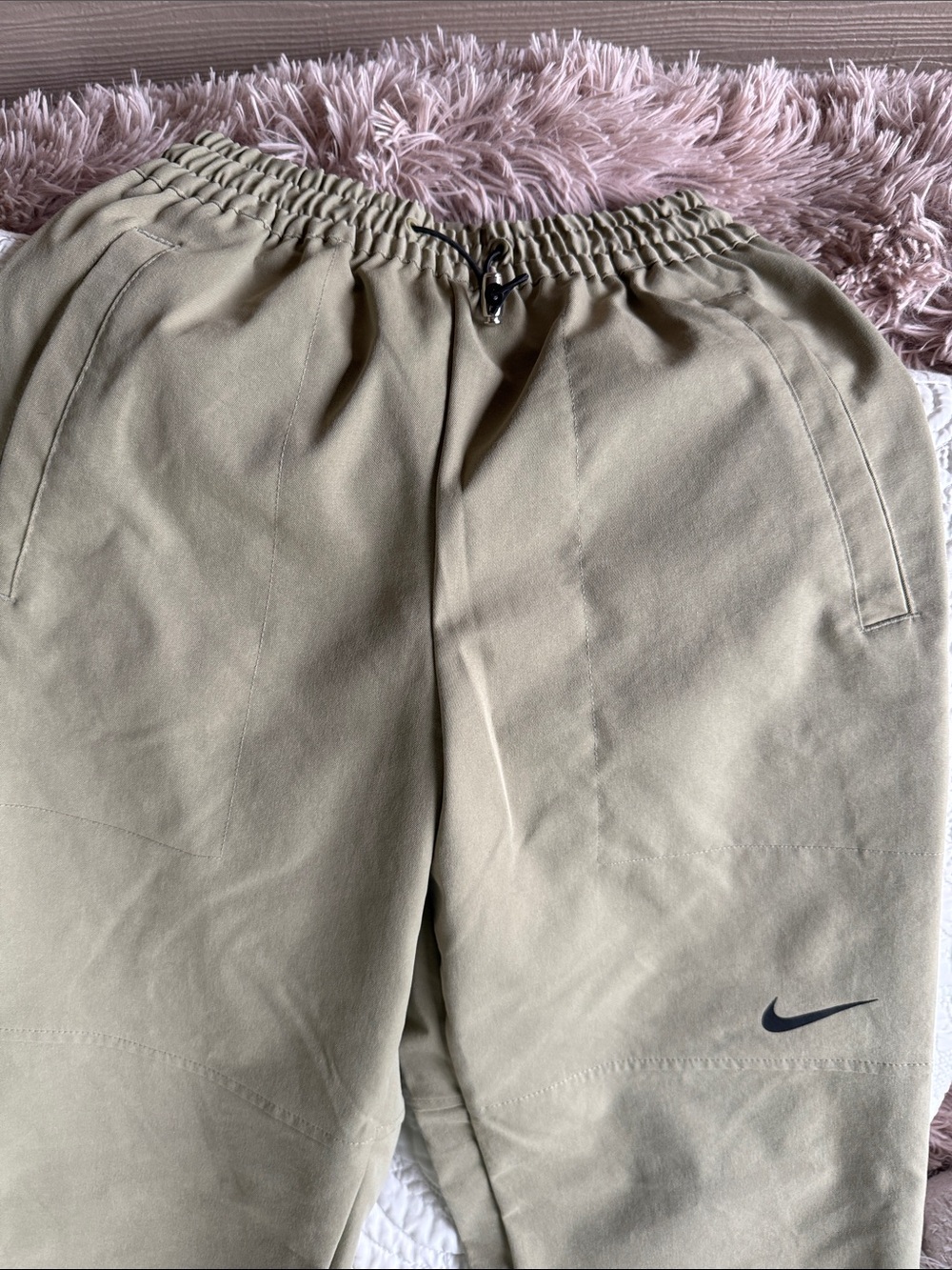 Nike women’s Khaki Elastic Waist Jogger Pants